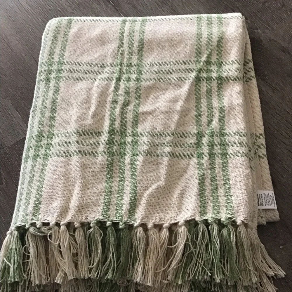 Green and Cream Throws and Pillow Covers